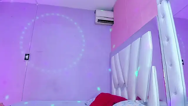 kiara sexyhot online show from July 2026 11:22:01 PM