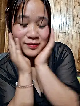 Annalina20 online show from April 2026 02:21:01 PM