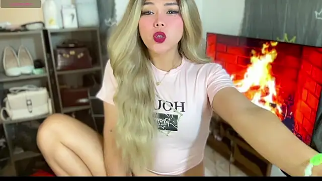 hannaBaby lisyos11 online show from May 2026 02:44:02 PM