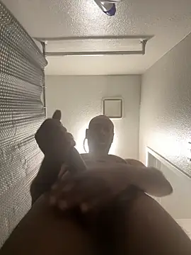 LoVEiSMor online show from April 2026 01:59:02 PM