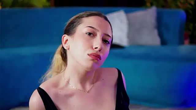 TheaOrre online show from April 2026 07:58:01 PM