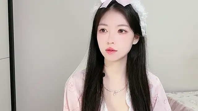 XiaoMei-iiiiii online show from April 2026 01:37:01 PM