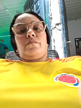 Snapshot of Samanta-42 chatting on June 2026 05:55:01 PM Samanta-42 online show from June 2026 05:55:01 PM