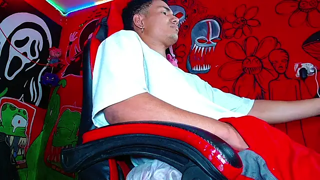 Nikkithebeastx online show from April 2026 02:51:02 AM