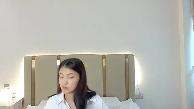 Snapshot of Maiaxoxo chatting on July 2026 03:24:02 AM Maiaxoxo online show from July 2026 03:24:02 AM