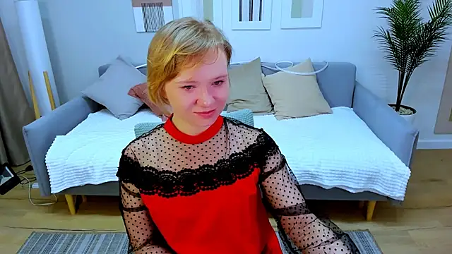 TrishaSmitty online show from April 2026 04:12:01 AM