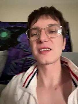 kittieSquad online show from April 2026 08:22:02 PM