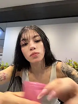 Maddison Foxxx online show from July 2026 01:50:01 PM