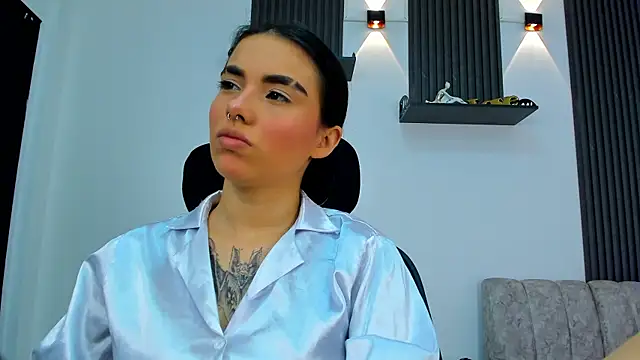 Snapshot of isabella_hv chatting on July 2026 08:33:02 PM isabella hv online show from July 2026 08:33:02 PM