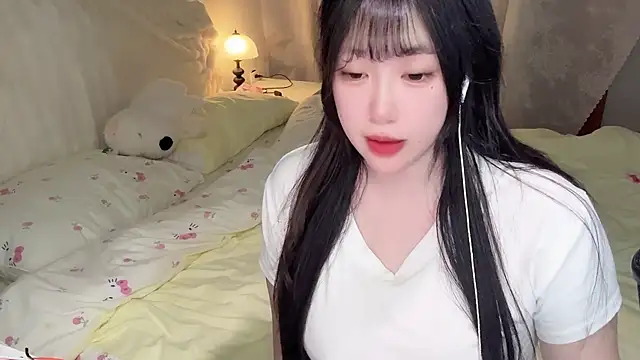 SweetButWildbaby online show from May 2026 03:51:02 PM