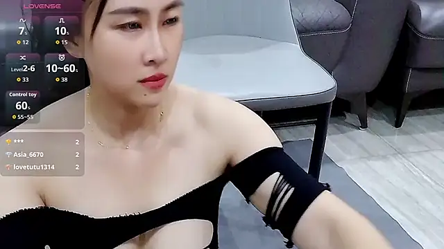 Yanzi-66 online show from May 2026 02:03:01 PM