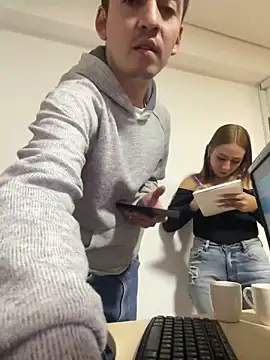 dakota vennom online show from April 2026 11:27:01 PM