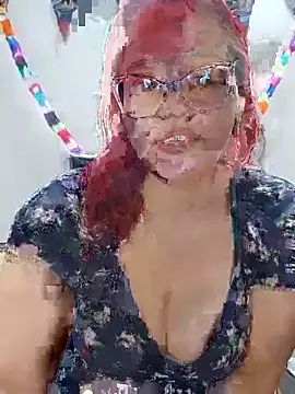 Snapshot of Amaranta-Luque chatting on June 2026 04:00:02 PM Amaranta-Luque online show from June 2026 04:00:02 PM