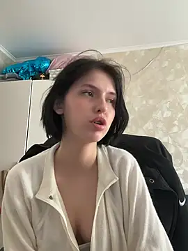 sennie x online show from April 2026 11:04:02 AM