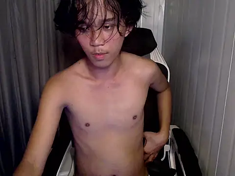 urnaughty paul online show from May 2026 12:13:02 PM