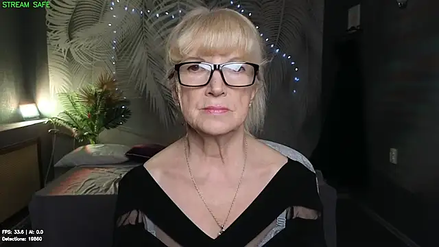 Snapshot of Dr_Mireille chatting on June 2026 12:09:02 PM Dr Mireille online show from June 2026 12:09:02 PM
