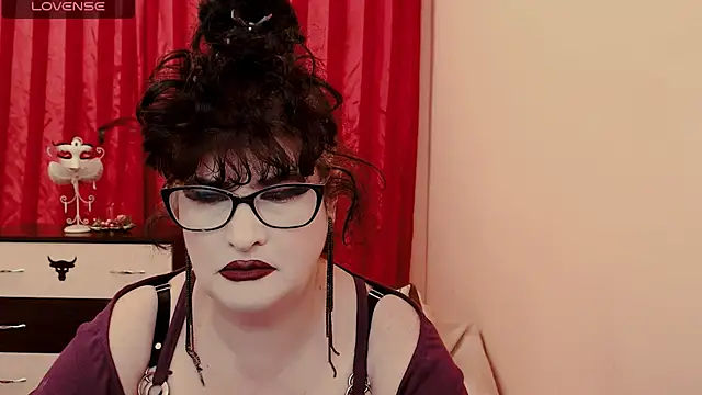 QuuenOfSin online show from June 2026 03:26:01 AM