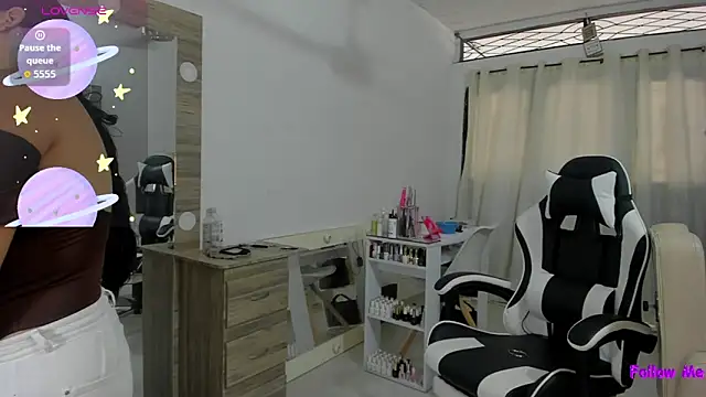 sofilaraa online show from April 2026 01:28:02 PM