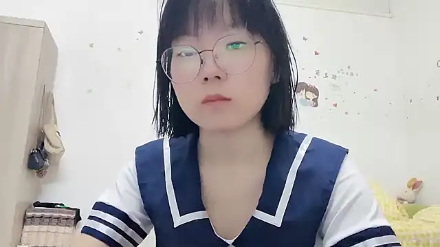 Snapshot of Belle-LL chatting on May 2026 03:42:01 PM Belle-LL online show from May 2026 03:42:01 PM
