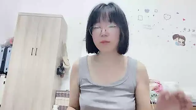 Snapshot of Belle-LL chatting on June 2026 05:04:01 PM Belle-LL online show from June 2026 05:04:01 PM