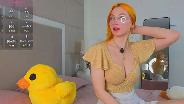 TwinkleFox online show from May 2026 09:07:01 AM