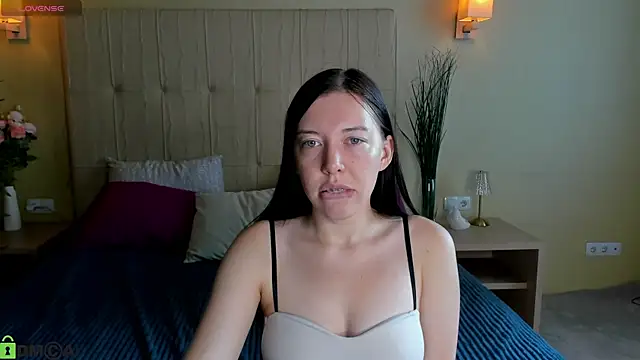 Sandra Ross online show from July 2026 01:03:01 AM