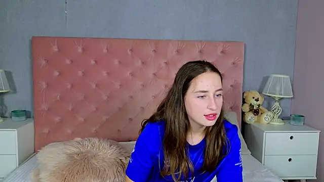 NadinnL online show from June 2026 06:49:01 AM