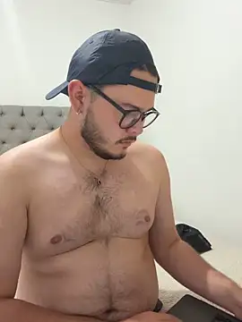 SubBoy bear online show from April 2026 02:36:02 AM
