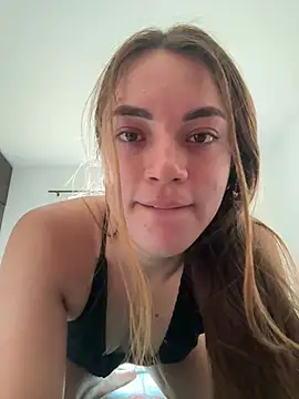 Snapshot of _EmmaDavis_ chatting on June 2026 03:10:01 PM EmmaDavis online show from June 2026 03:10:01 PM