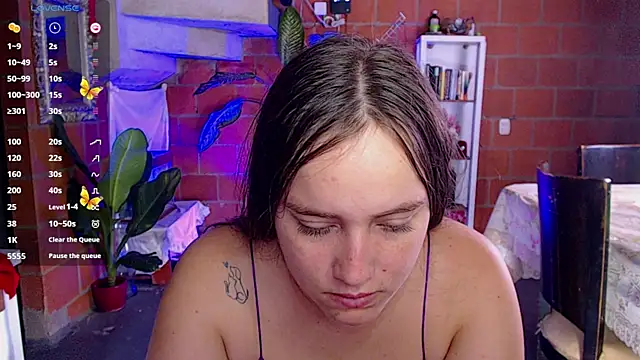 Valerymoon19 online show from June 2026 06:34:01 PM