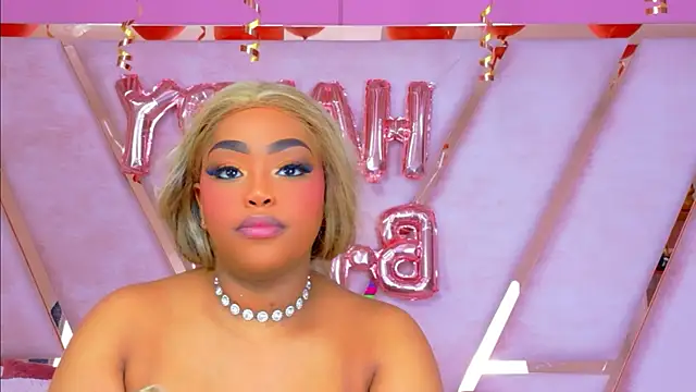 TiannahGlow online show from May 2026 12:23:02 PM