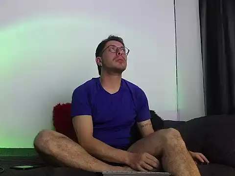 Letorres19 online show from April 2026 05:21:02 AM