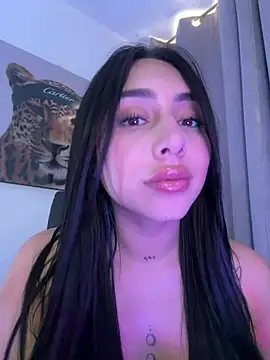 IsabellaNoir  online show from May 2026 07:41:02 PM