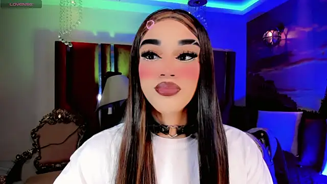 Snapshot of Camila_Vasquezz1 chatting on June 2026 11:43:02 AM Camila Vasquezz1 online show from June 2026 11:43:02 AM
