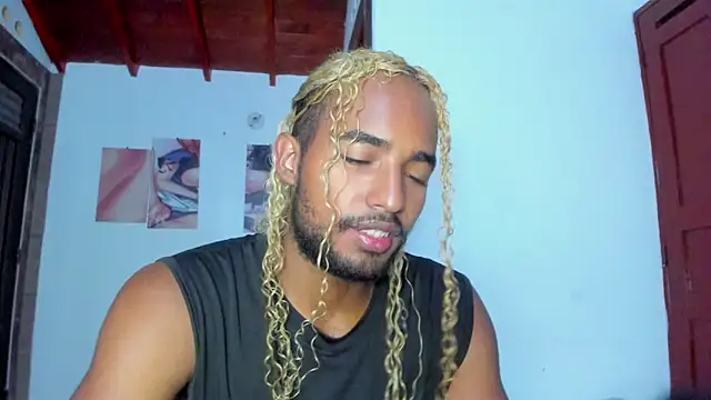 Snapshot of salvatore_amator chatting on June 2026 03:53:01 AM salvatore amator online show from June 2026 03:53:01 AM