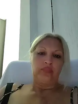 Divineblond online show from July 2026 06:34:02 PM