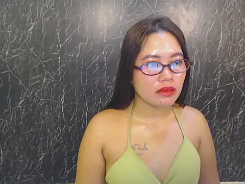 Snapshot of ur_prettychelsie chatting on April 2026 01:14:02 PM ur prettychelsie online show from April 2026 01:14:02 PM