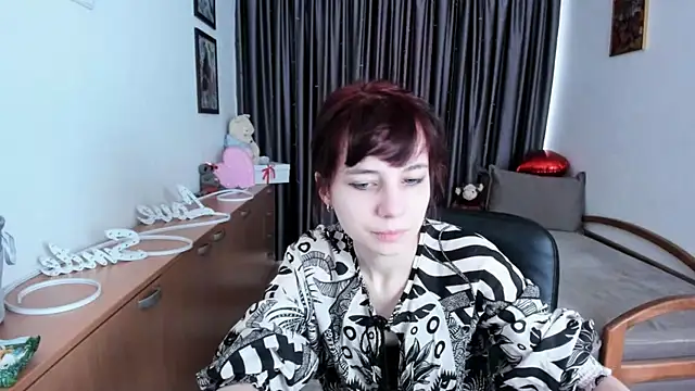 MiniLysii online show from May 2026 05:38:01 AM