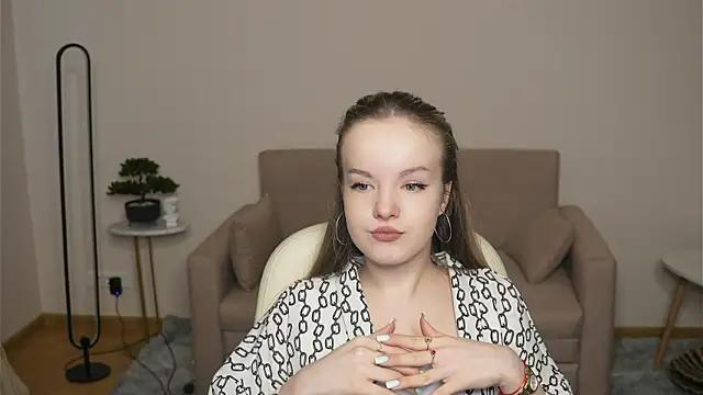 DinaLasenby online show from April 2026 07:41:01 AM