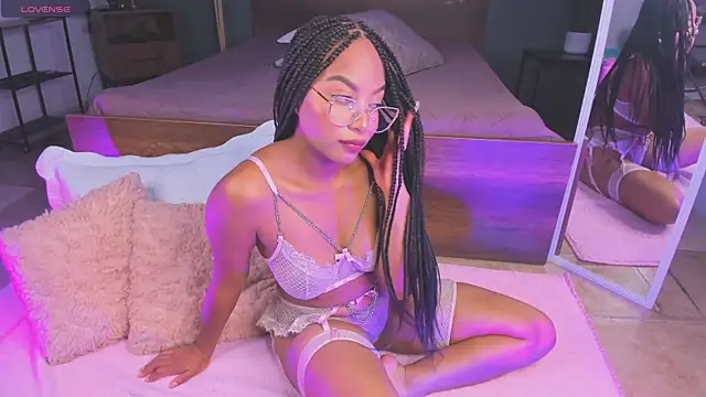 Lynncute online show from June 2026 04:17:01 AM
