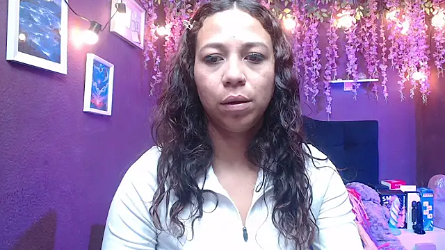 monik299 online show from May 2026 01:17:01 PM