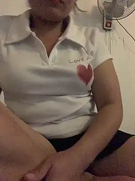 Snapshot of Helen-baby chatting on April 2026 05:32:01 AM Helen-baby online show from April 2026 05:32:01 AM