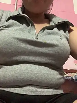 Snapshot of Helen-baby chatting on May 2026 07:10:02 PM Helen-baby online show from May 2026 07:10:02 PM