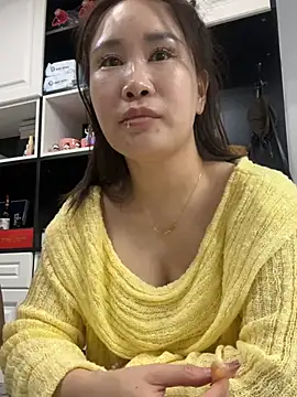 xiaoyan-888 online show from April 2026 03:03:02 PM