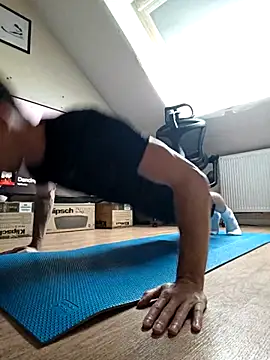 Osuleom29 online show from April 2026 03:10:02 PM