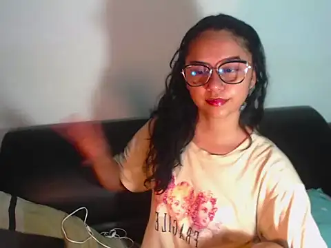 BellaLuxxs online show from July 2026 11:18:01 PM