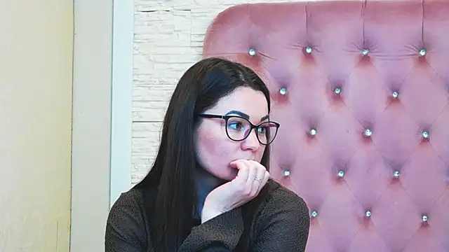 EvaKarrera online show from April 2026 07:17:02 AM