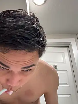 boysweet25 online show from April 2026 06:11:02 AM