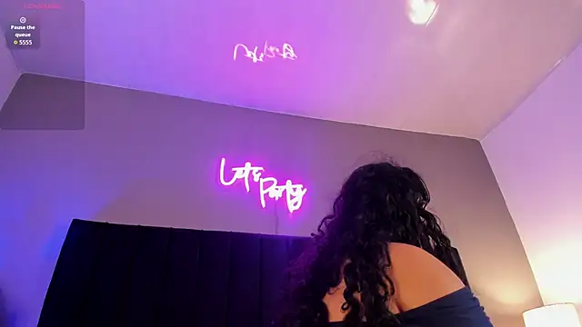 isaxcurves online show from May 2026 09:02:02 PM