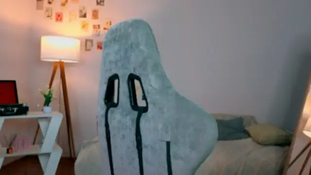 serenenov online show from April 2026 08:57:02 PM